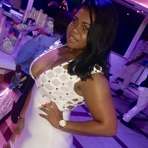 Meet your Posher, Crystal